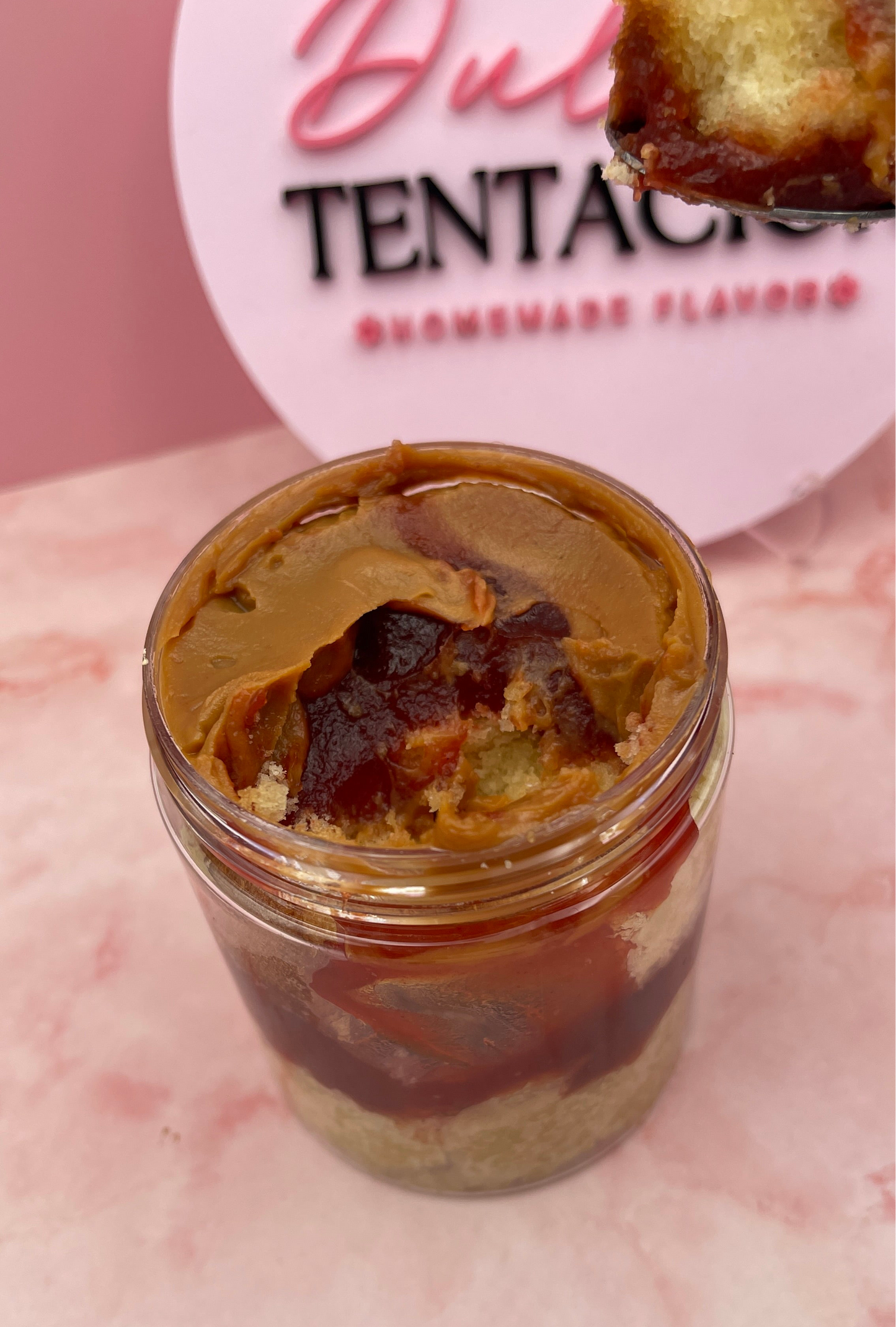 GUAVA-DULCE DE LECHE JAR