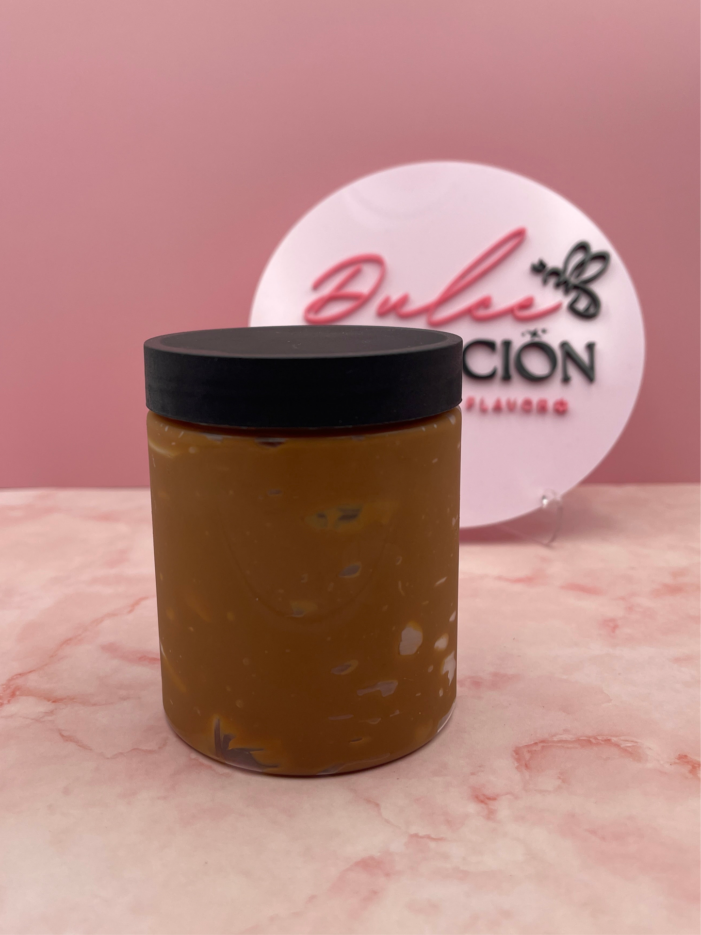 HOMEMADE FLAVOR COMBO (Panetela húmeda de vainilla 100% Casera🌟 + Dulce de leche Jar)