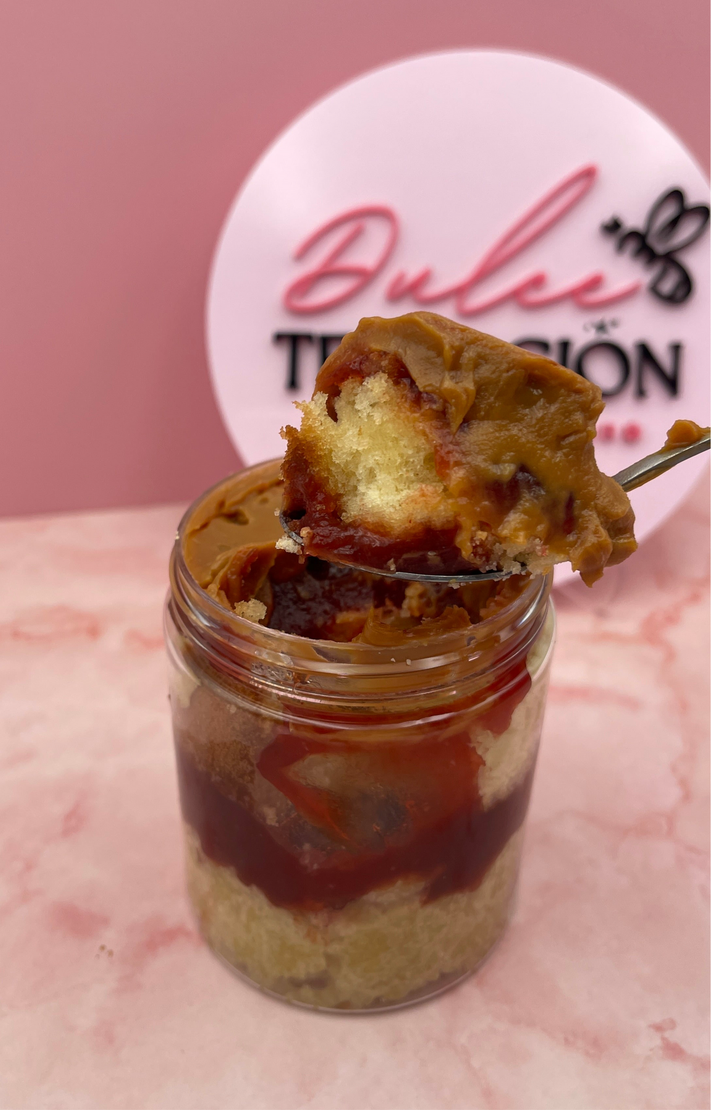 GUAVA-DULCE DE LECHE JAR